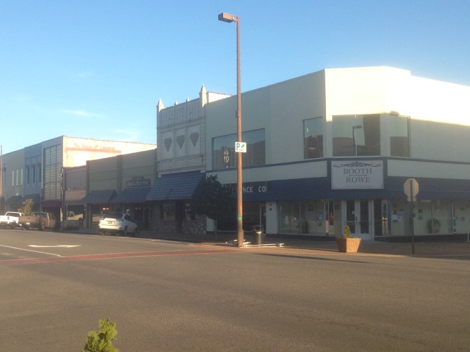 Some of the retail stores had been converted to offices that could operate in the town as a center of regional government for the Texarkana area.
